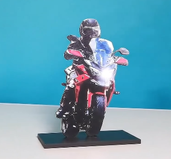 Troféu-maquete em MDF de uma moto